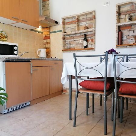 Nice Apartment Montepozzo With Private Garden ロヴィニ エクステリア 写真