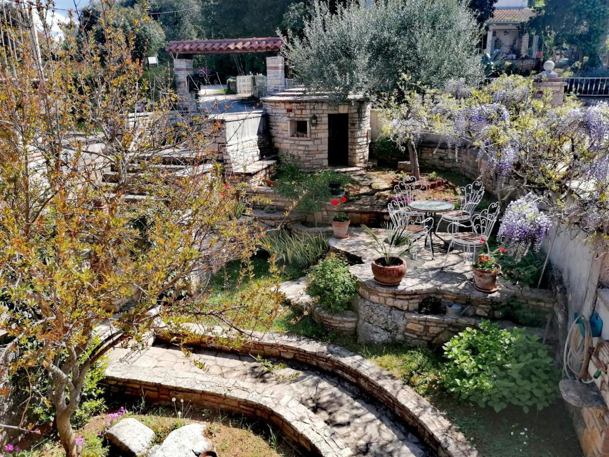 Nice Apartment Montepozzo With Private Garden ロヴィニ エクステリア 写真