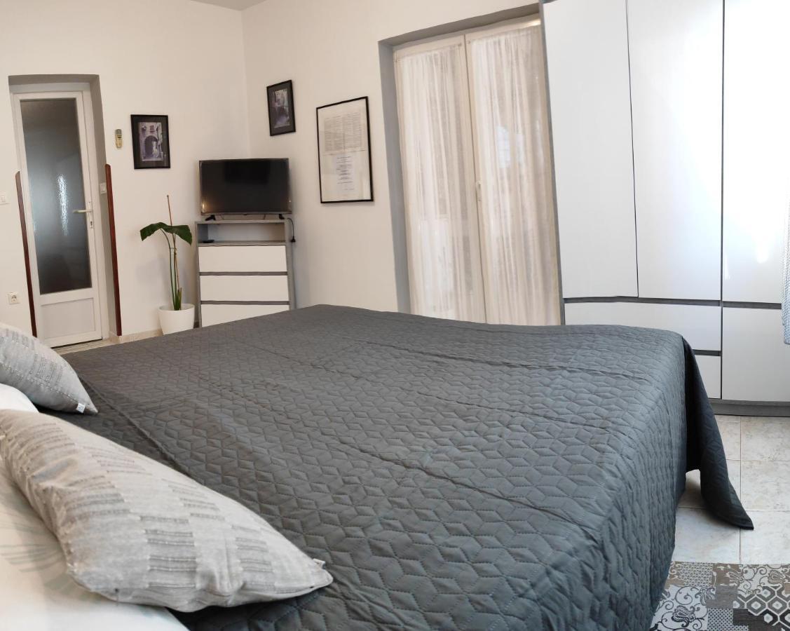 Nice Apartment Montepozzo With Private Garden ロヴィニ エクステリア 写真